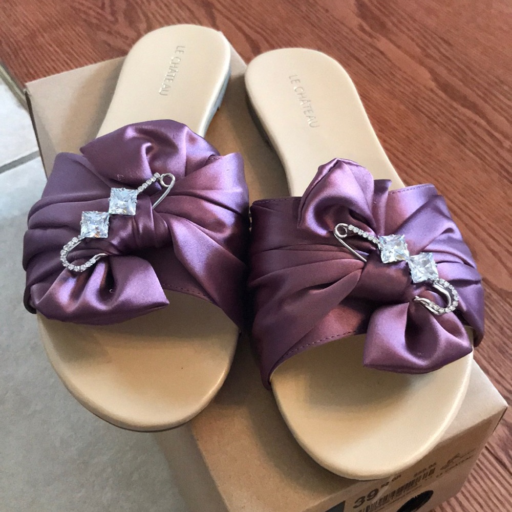 Le Chateau jewelled slides